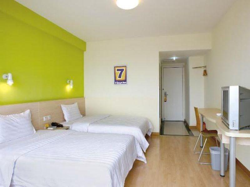 Hotel 7Days Inn Shanghai Hong Mei South Road Branch