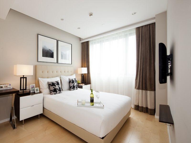 Expo Century Park Suites