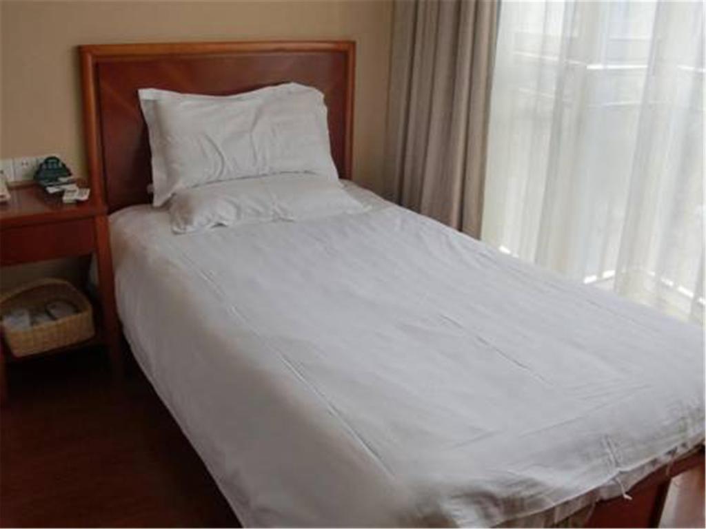 Hotel Greentree Century Park Business 3*