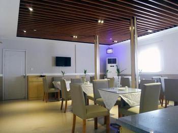 Hotel 168