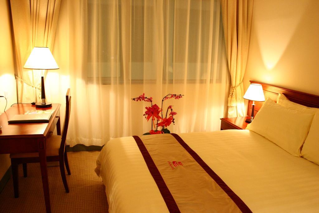 Airlines Travel Hotel（south Railway Station Branch)