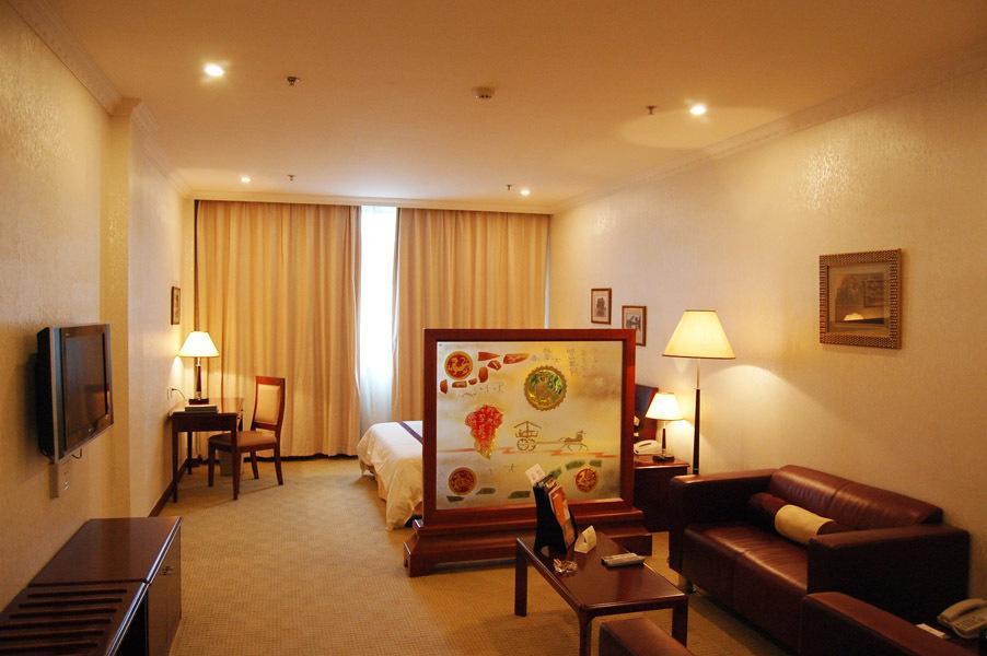 Hotel Airlines Travel Hotel（south Railway Station Branch) 4*
