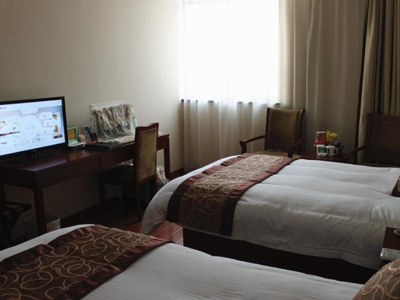 Hotel Greentree Zhujing Business Shanghai