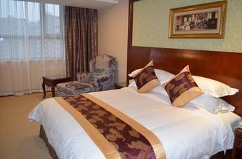 Hotel Vienna International Hongqiao Hub Caoan Road Hop 4*