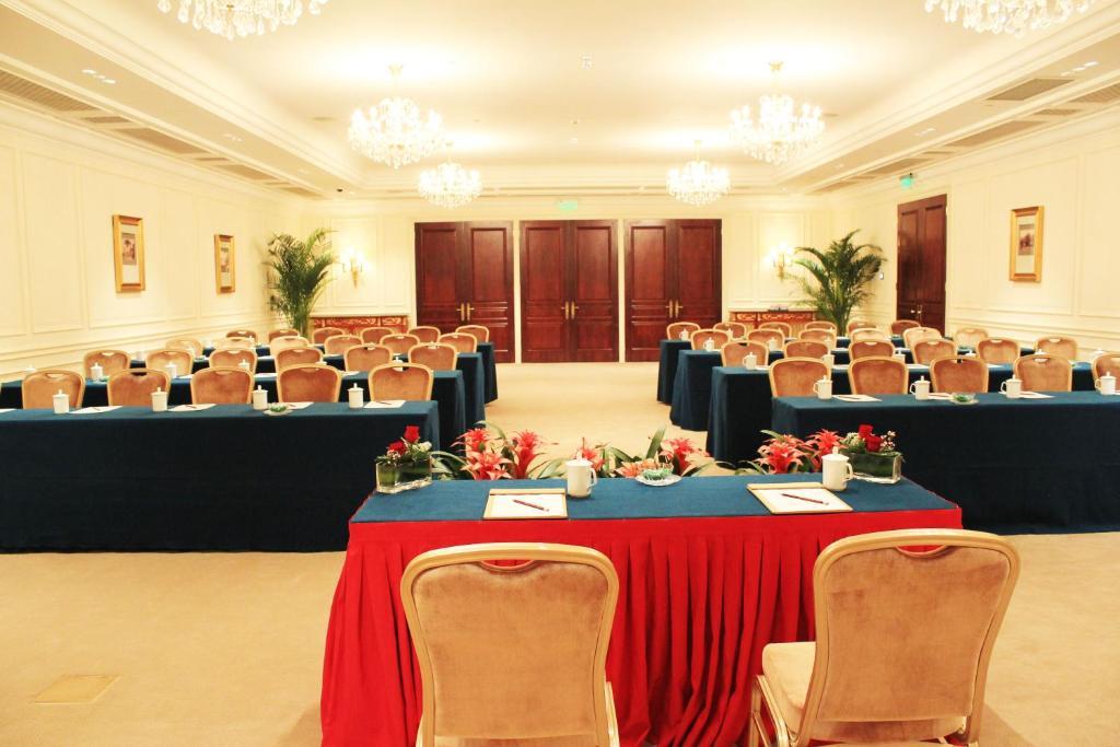 Greentown Rose Garden 4*
