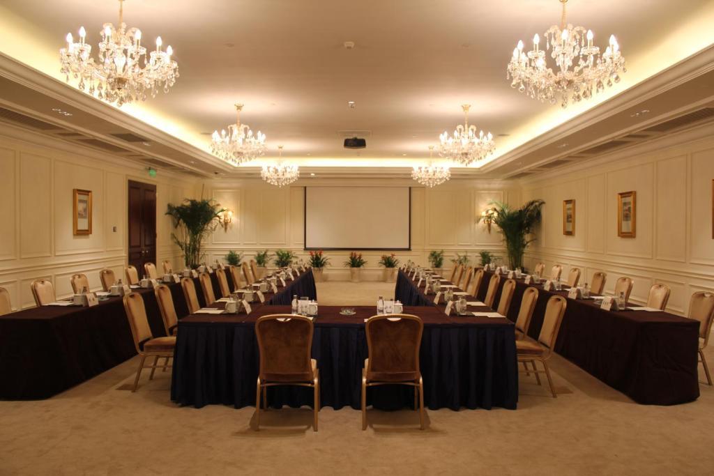 Greentown Rose Garden Hotel 4*