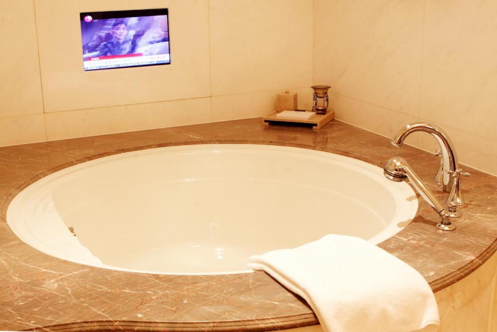 Greentown Rose Garden Hotel