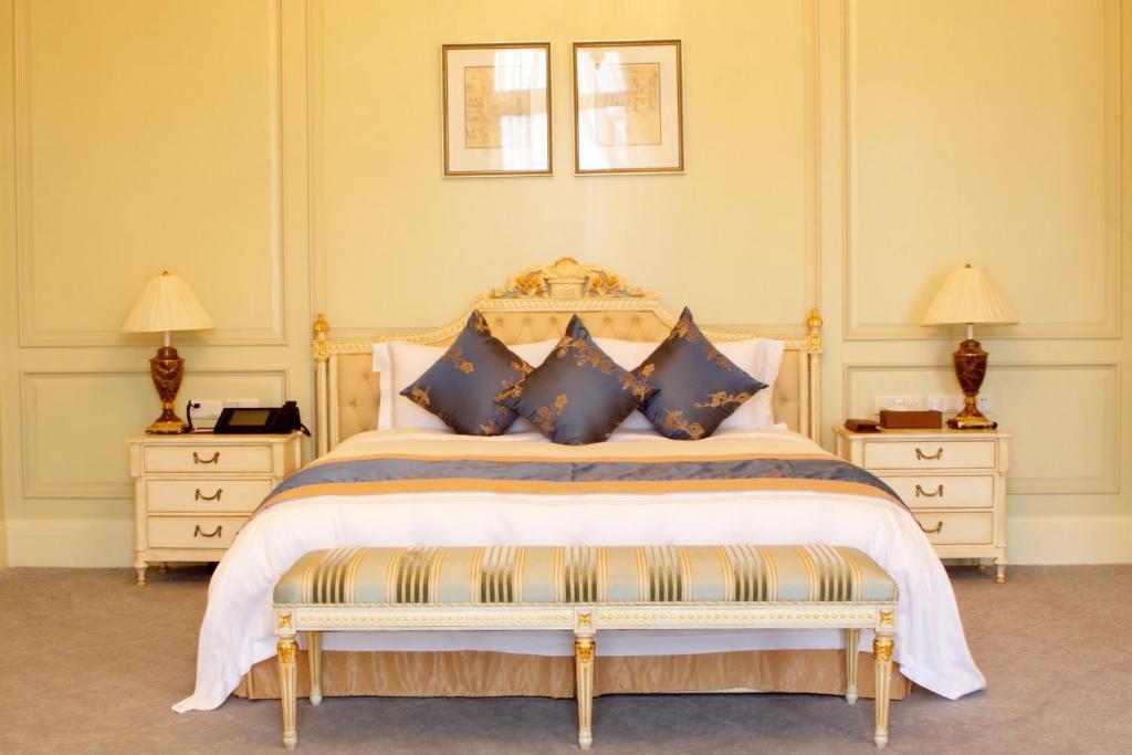 Greentown Rose Garden Hotel 4*