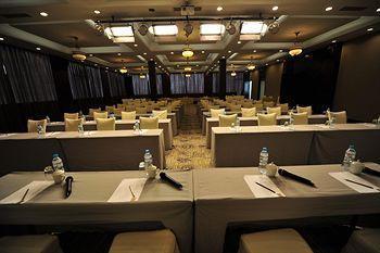 Hotel New Century Manju Luoshan @sniec 4*
