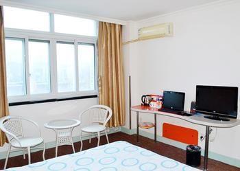 Hotel 168 Jiuting Laiyin Road *