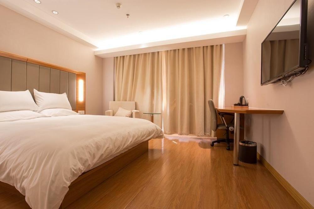 Hotel All Seasons
