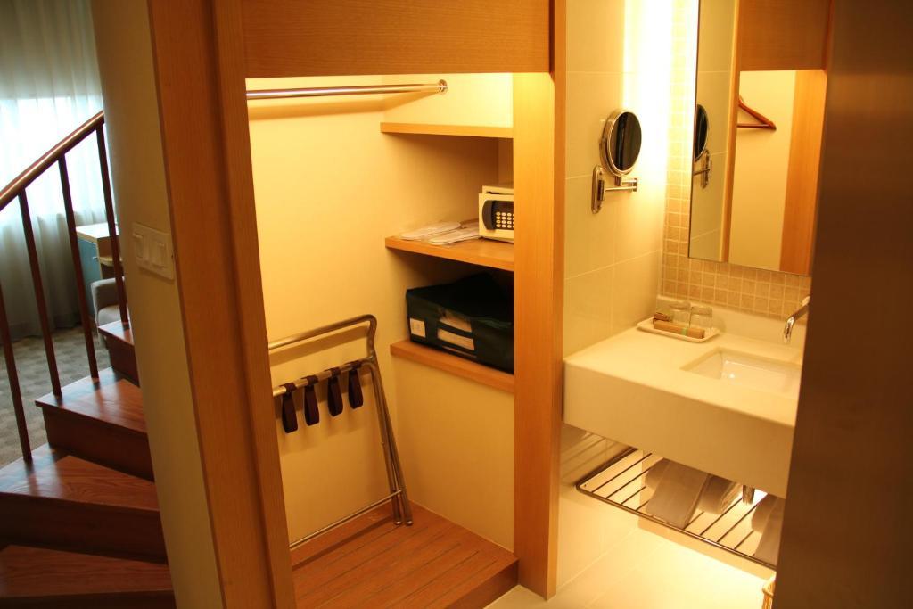 L'otel Hotel 4*