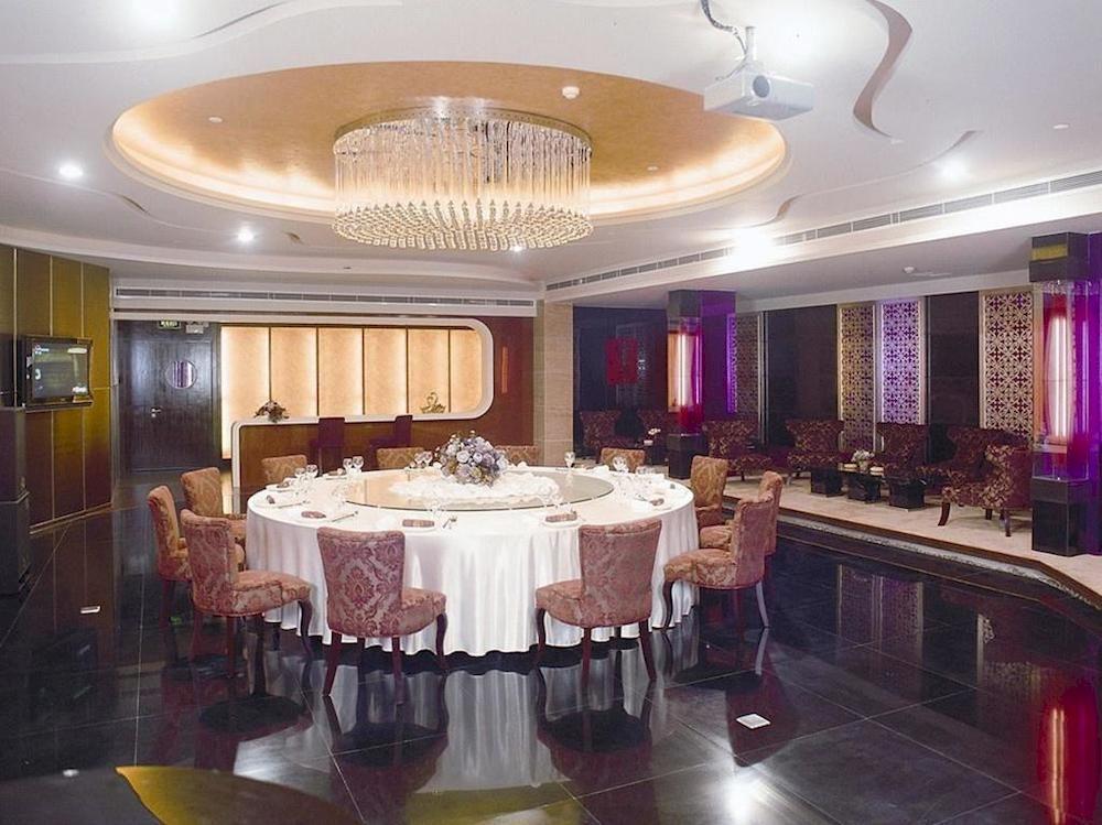 Hotel Radius International Swan 3*