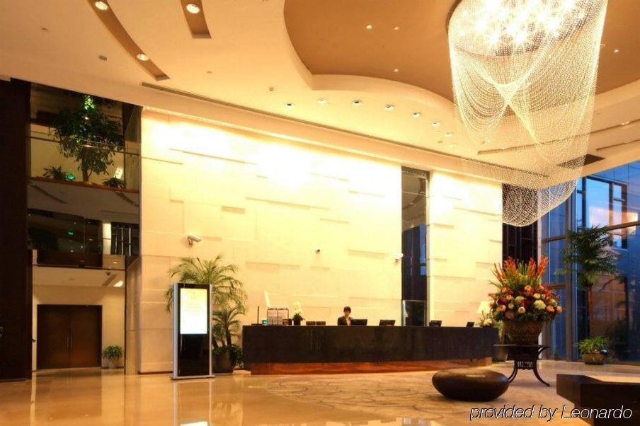 Hotel Pudong 3*