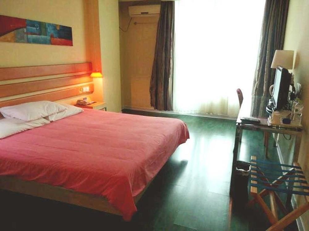 Hotel The Bund Chenghuang Temple