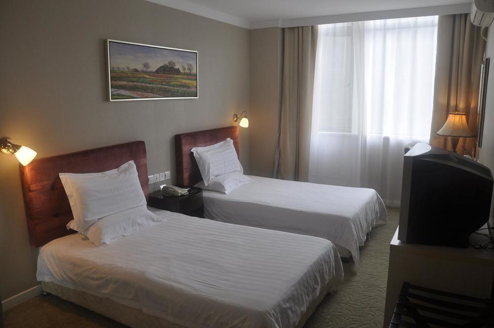Hotel Eager