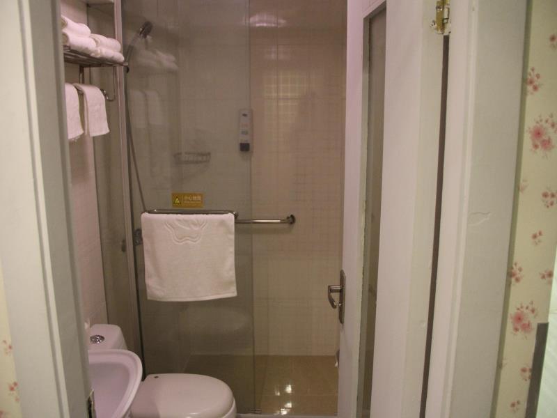 Jin Guang Hotel-people Square Branch 3*
