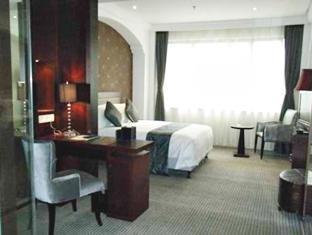 New Century Manju Hotel-shanghai Railway Station 3* Shanghai