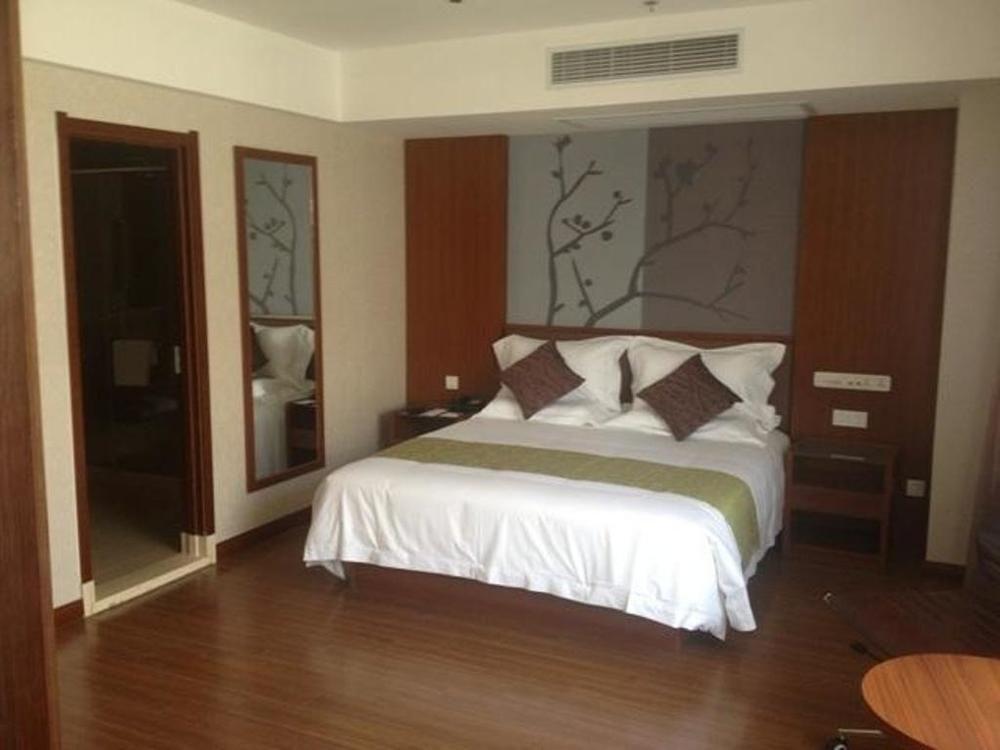 Yitel Airport Hotel