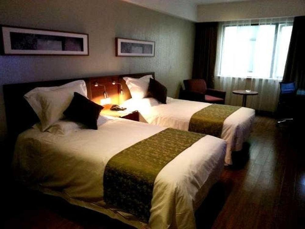 Yitel Airport Hotel
