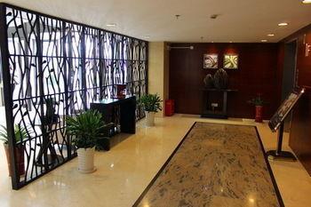 Yitel Airport 4*