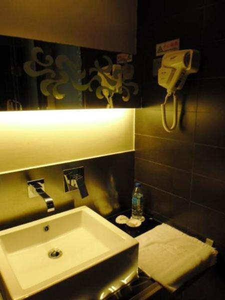 Hotel Dazhong Airport North