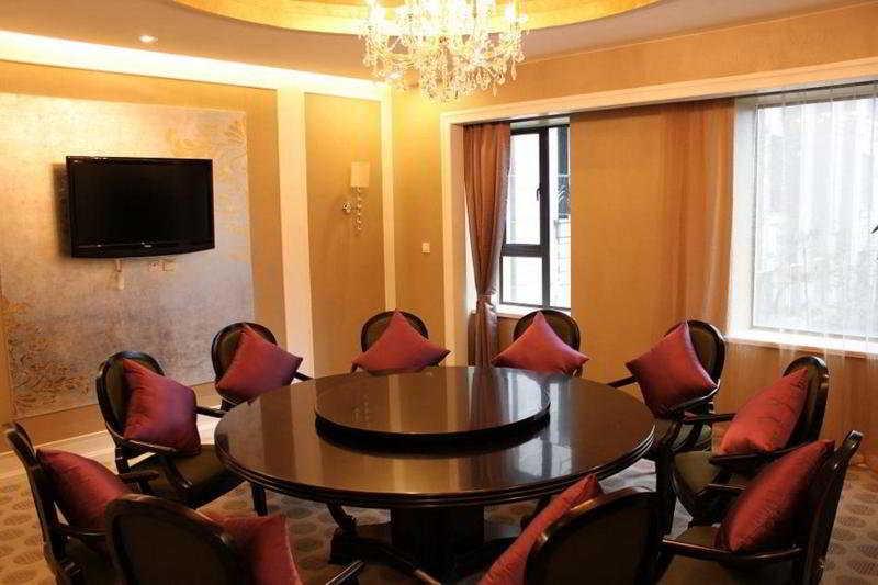 Lee Gardens Otel 4*