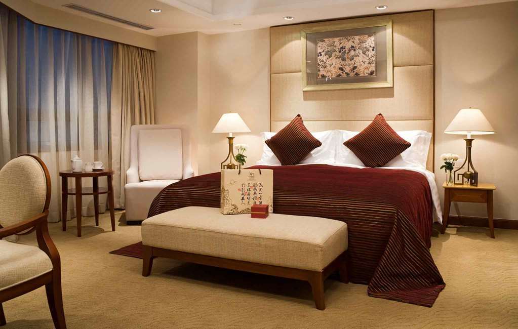 Grand Mercure Hongqiao Hotel 5*