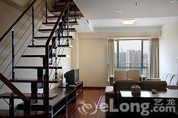 Dingtian Ruili Service Hotel