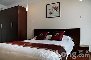 Dingtian Ruili Service Hotel 4*