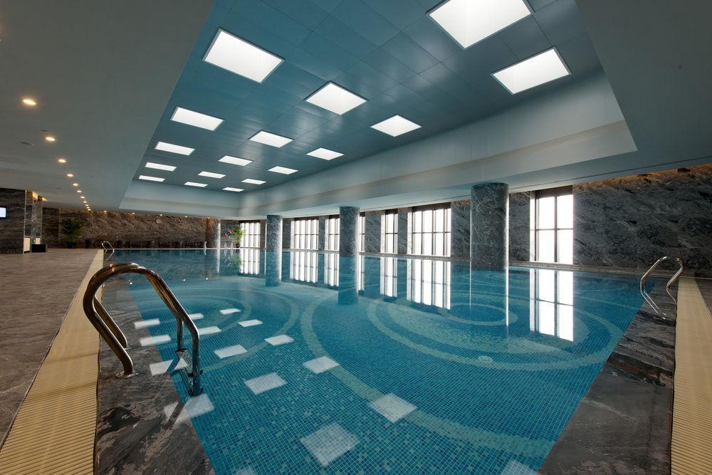 Pullman Xuhui Hotel 5*