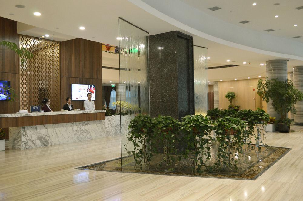 Noble Center Hotel 4*