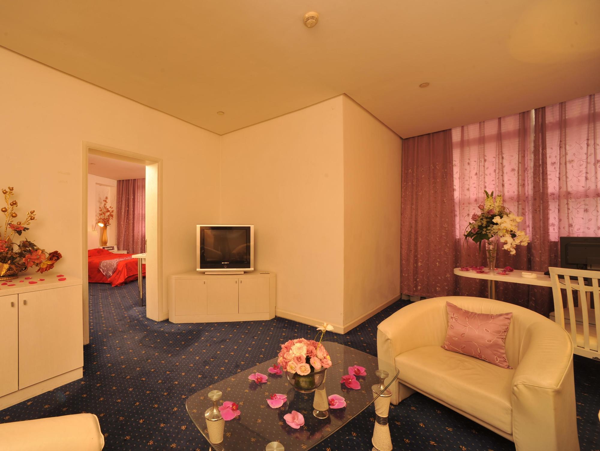 Noble Center Hotel Shanghai