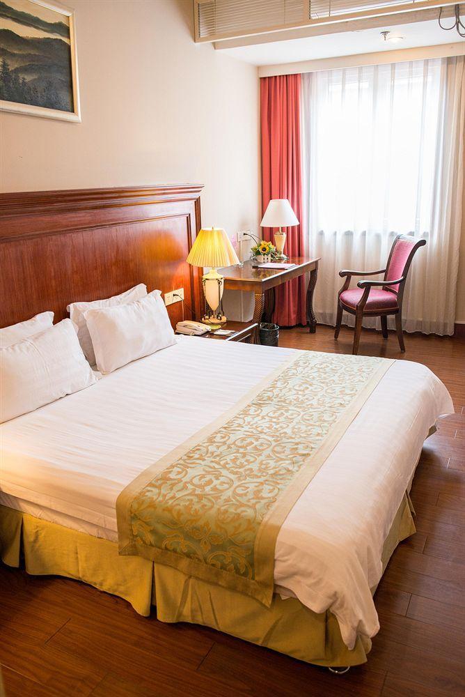 Junius Boutique 3*