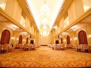 Greentown Rose Garden Hotel