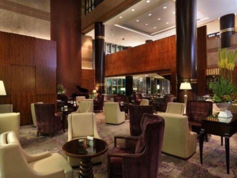 Hotel Jin Jiang Tower 5*