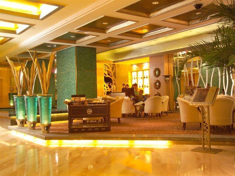 Radisson Blu New World