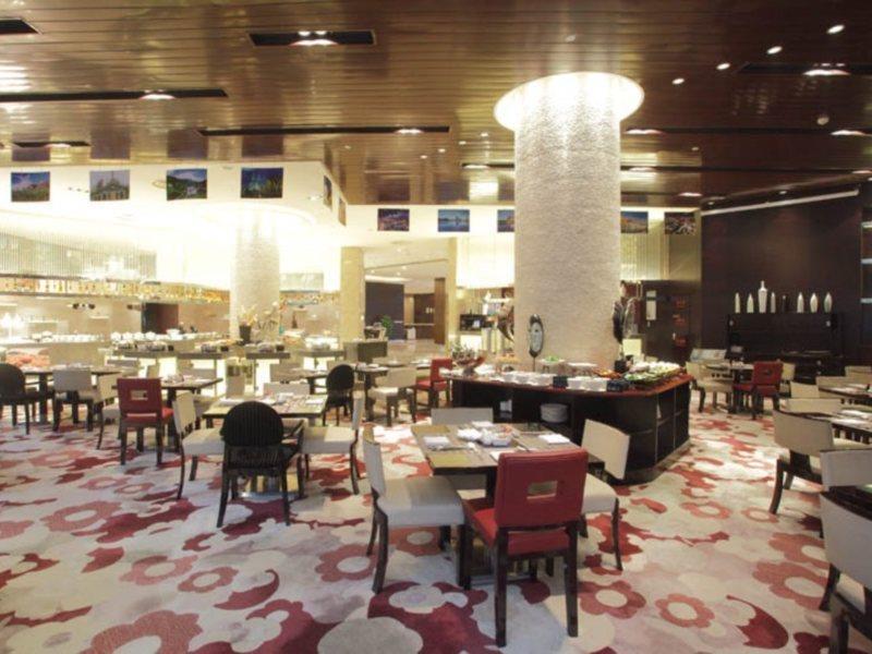 Khách sạn The Qube -close To Pudong International Airport And Disney Land 5*