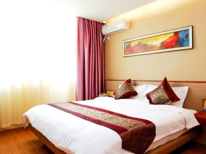 Hotel Days Insun Shanghai
