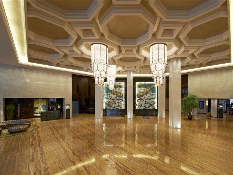 Hotel Sheraton Waigaoqiao 5*