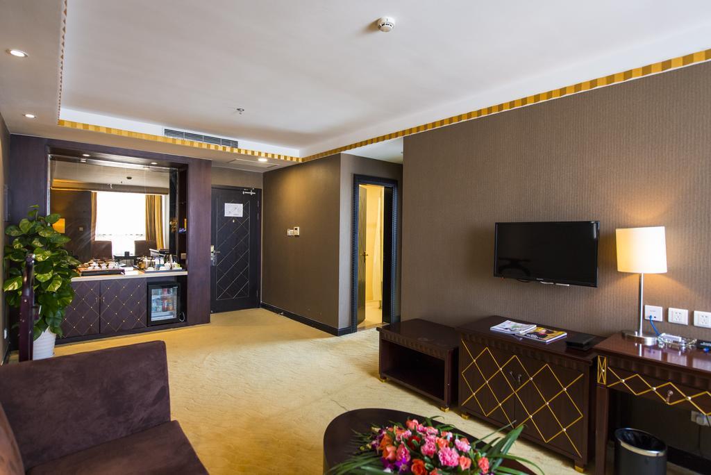 Days Hongkou Forture Hotel 4*