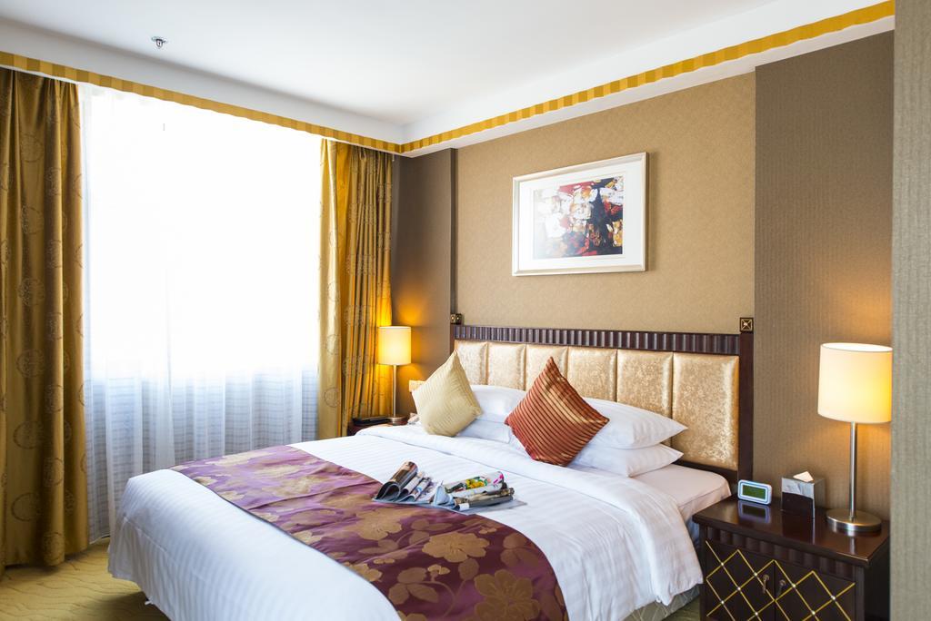 Hotel Days Hongkou Forture