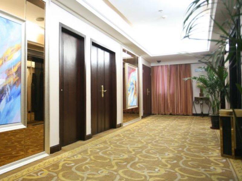 Hua Jing Grand 3*