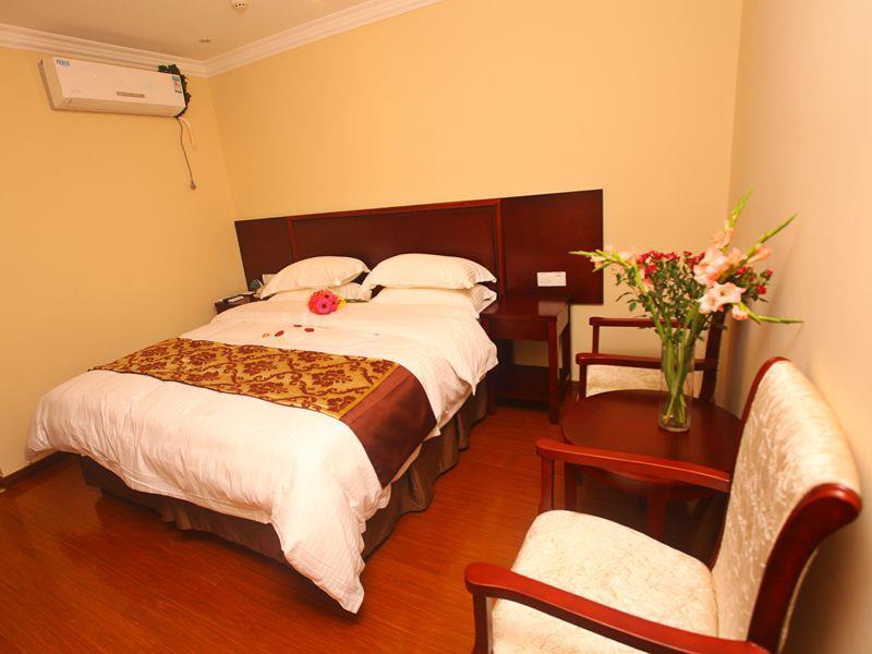 Hotel Greentree Shanghai Town Donglin Temple Scenic Spot Jiankang Road Business 3*