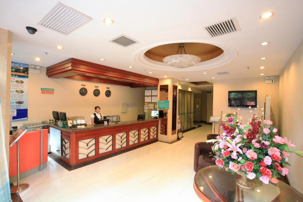 Greentree Dongming Road Subway Station Express
