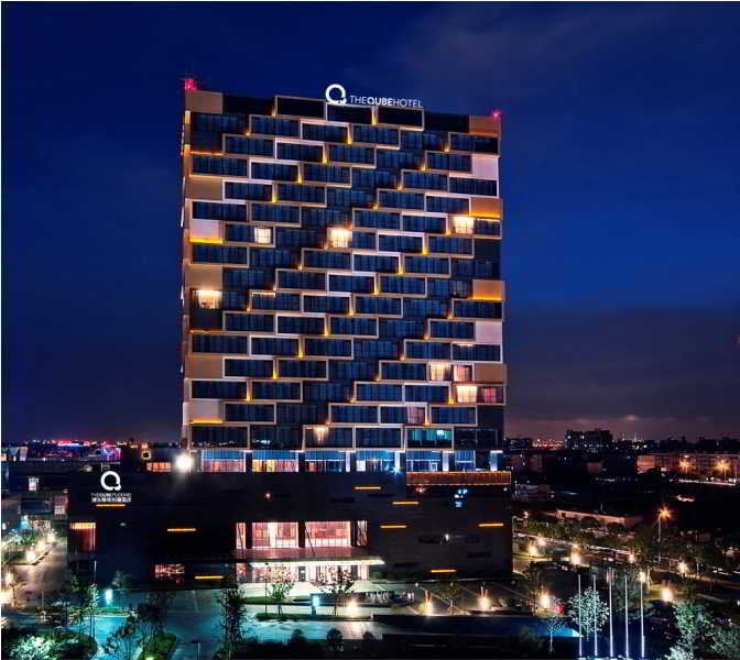 Khách sạn The Qube -close To Pudong International Airport And Disney Land Thượng Hải