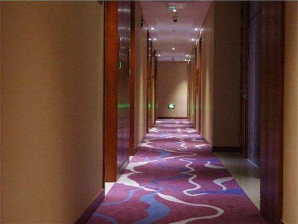 Senjing Hotel 4*