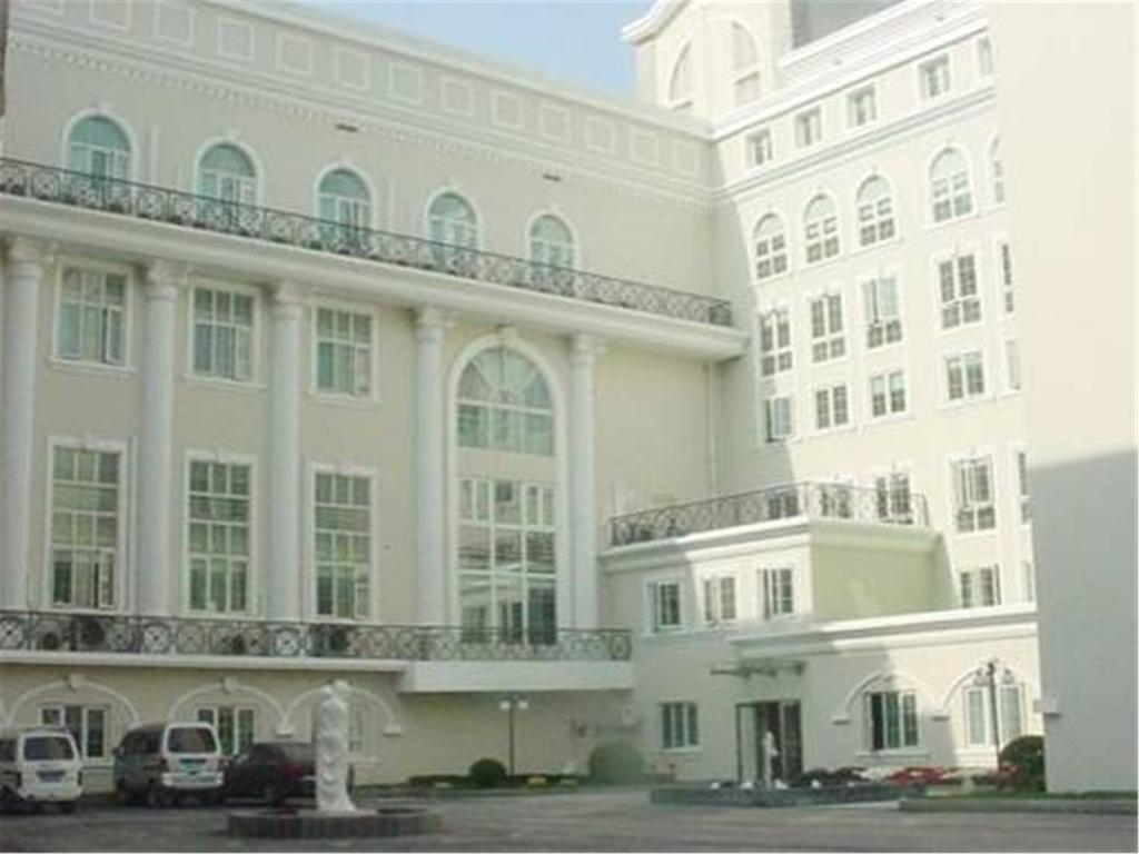 Coinfamily Hotel