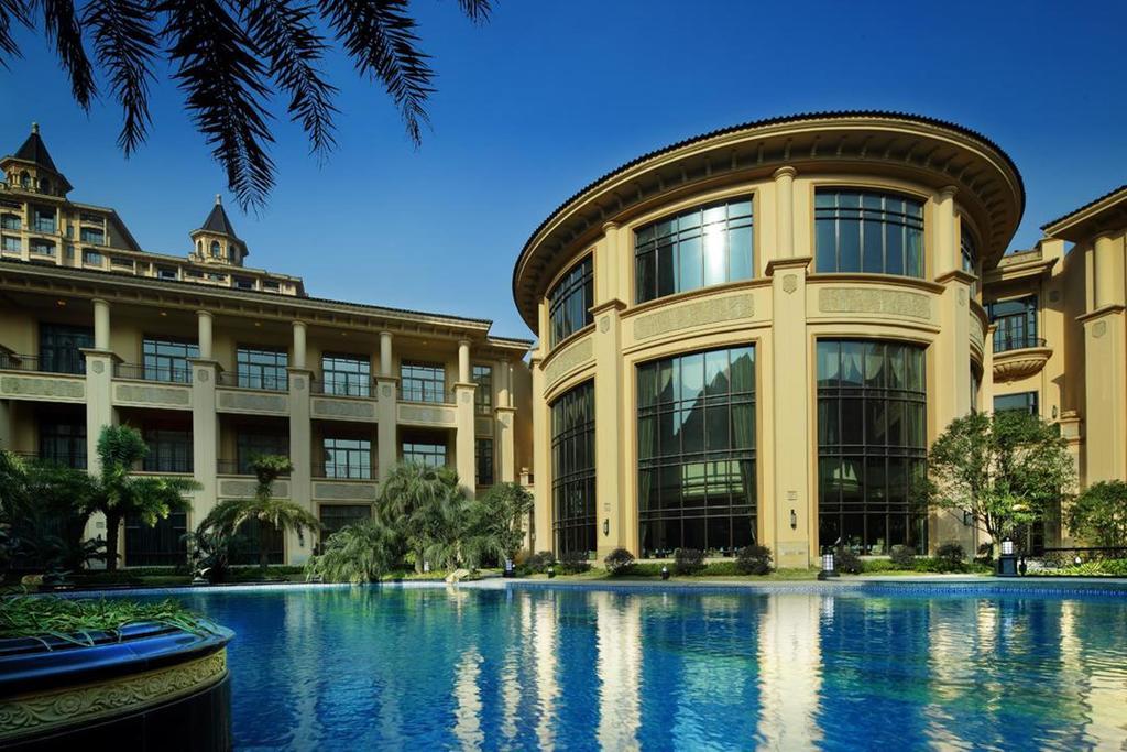 Khách sạn Chateau Star River Minhang 5*