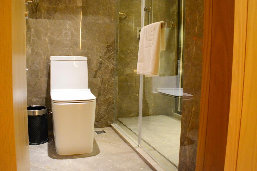 Hotel Shanghai Zhoupu Wanxin Hotel 4*